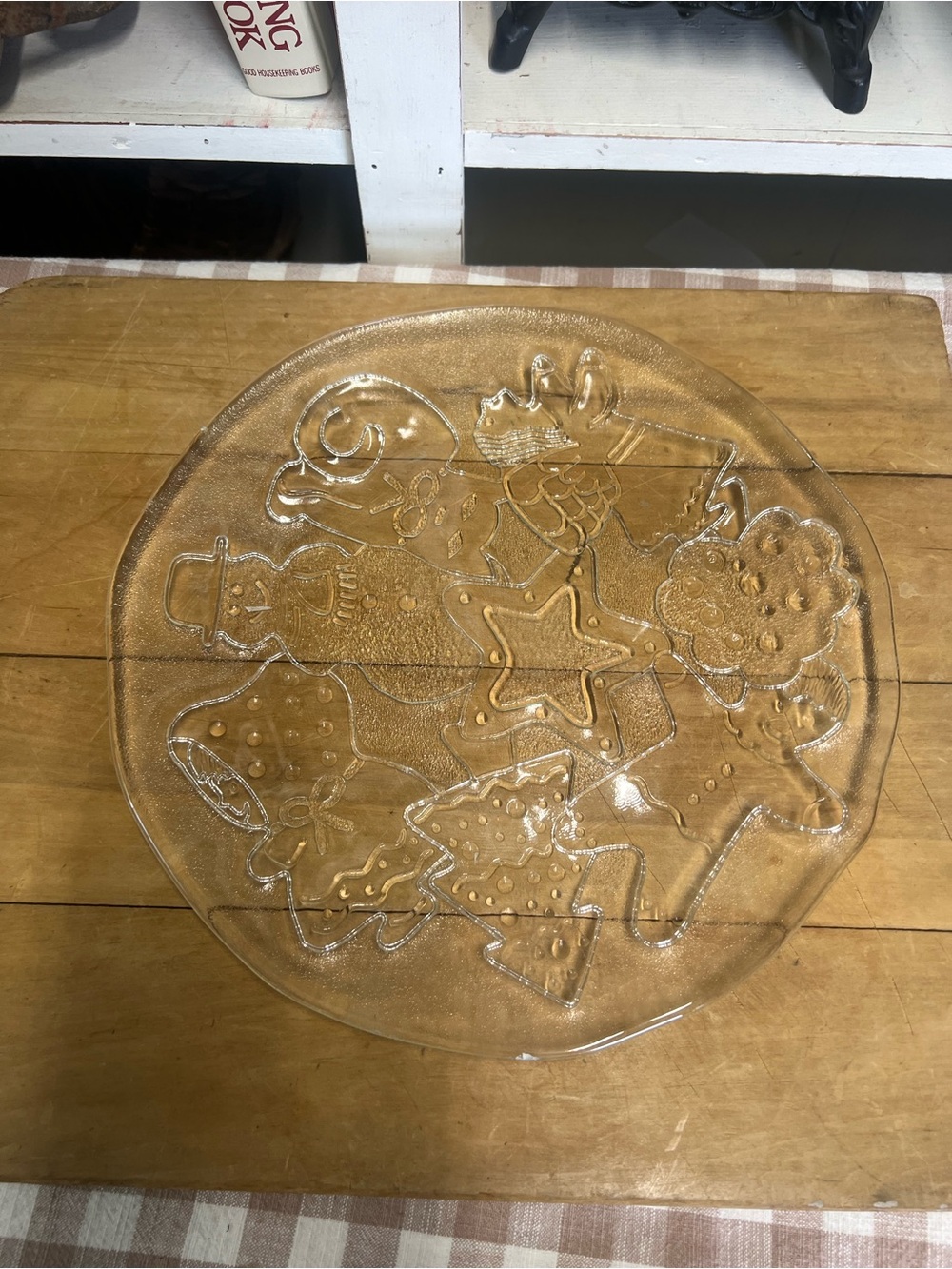 Clear glass platter Christmas cookies pattern heavy cake plate